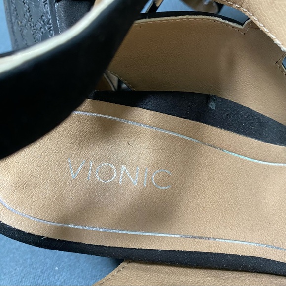 Vionic, black suede sandals ankle strap size 9 1/2 heel 3.5 inches great shape - Picture 8 of 8